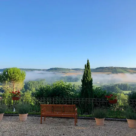 Le Chevalier Noir Bed & Breakfast 4*