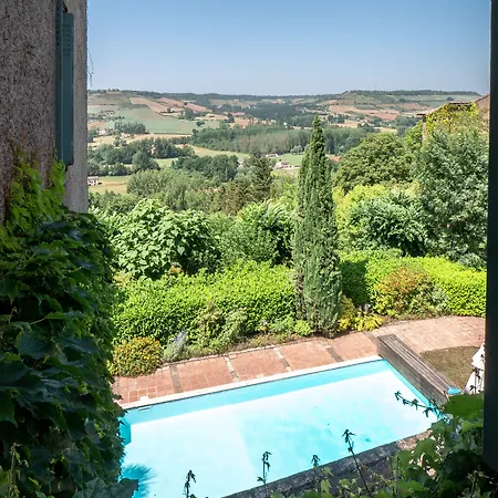 Le Chevalier Noir Bed & Breakfast 4*