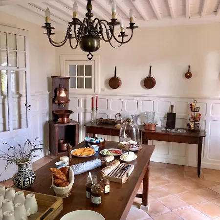 Le Chevalier Noir Bed & Breakfast Cordes Sur Ciel
